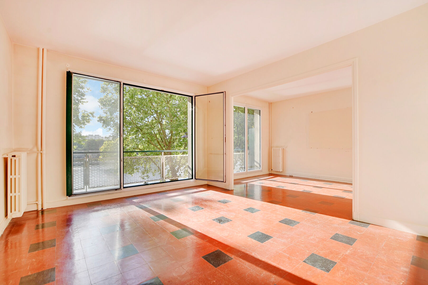 Paris 16: Appartement 3/4 pièces avec balcon