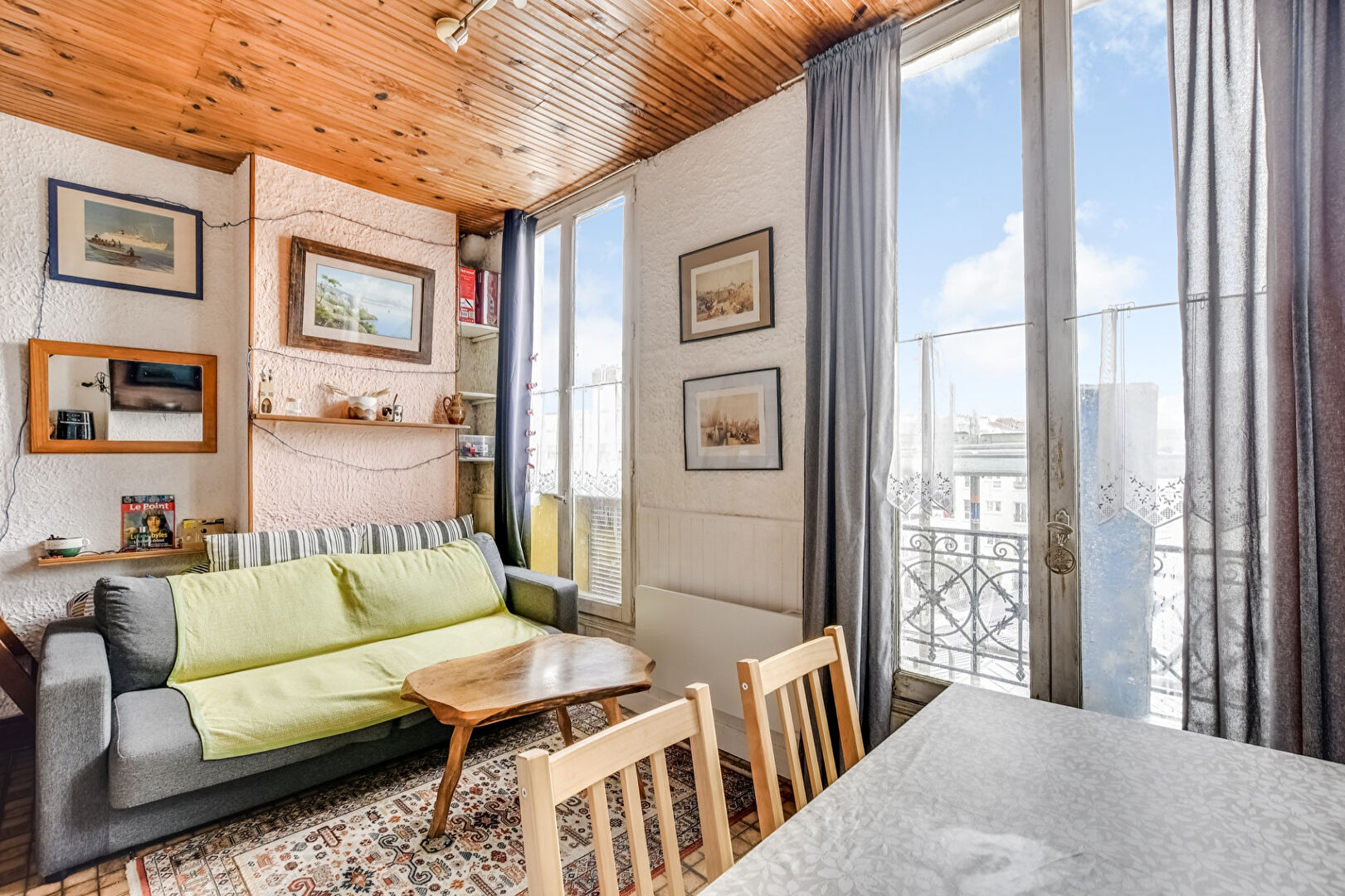 Paris 19 : Studio de 23.91m² en dernier étage