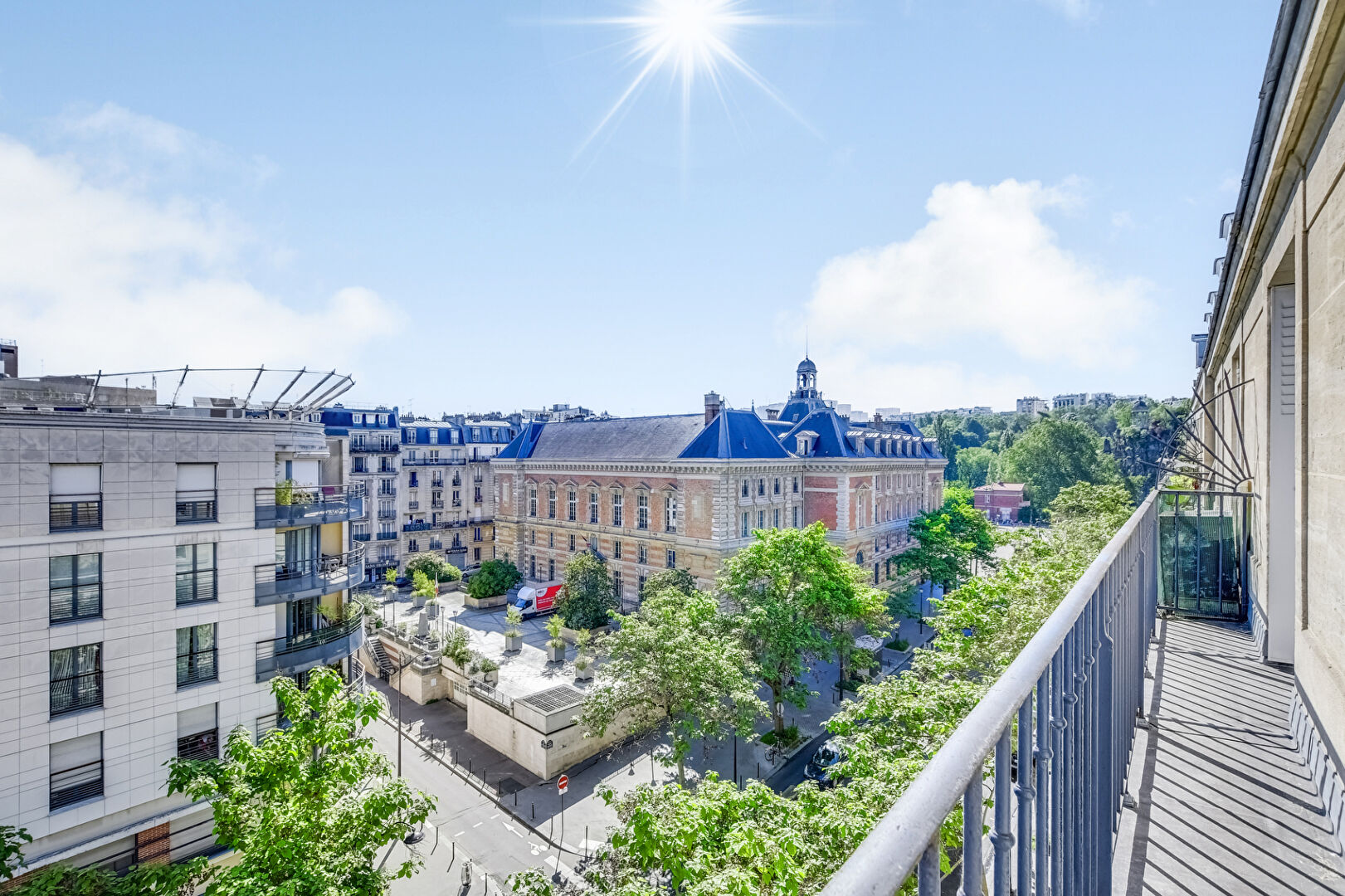 Paris 19 : Appartement 2/3 pièces de 58.2m² avec balcon